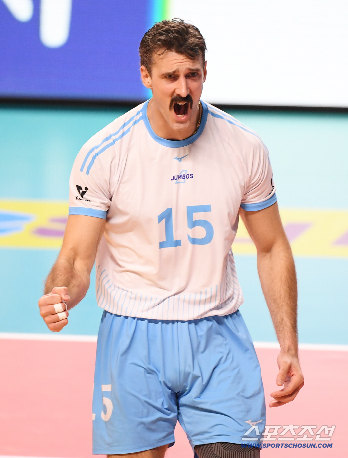 Is it for real that you won 9 games in a row? Russell Jung Ji-seok Exploded Korean Air's High Flight...Grab Woori Card and wrap up the 2R victory.