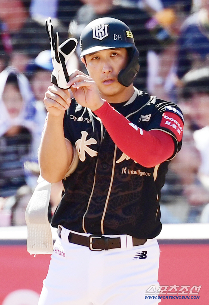 Isn't that too much? All the main players have changedThe unified championship players are also struggling to compete for backup