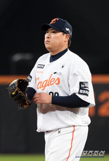Now the monster is looking at the age of 40, but why did the WBC national team suddenly take out Ryu Hyun-jin's card