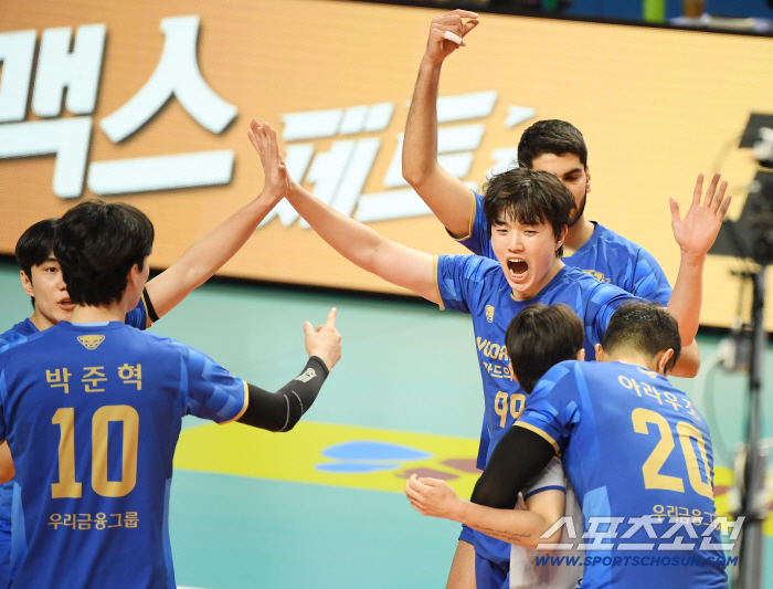  Kim Jihan who leads the attack