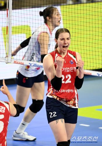  Kinkella, that's a thrilling score!