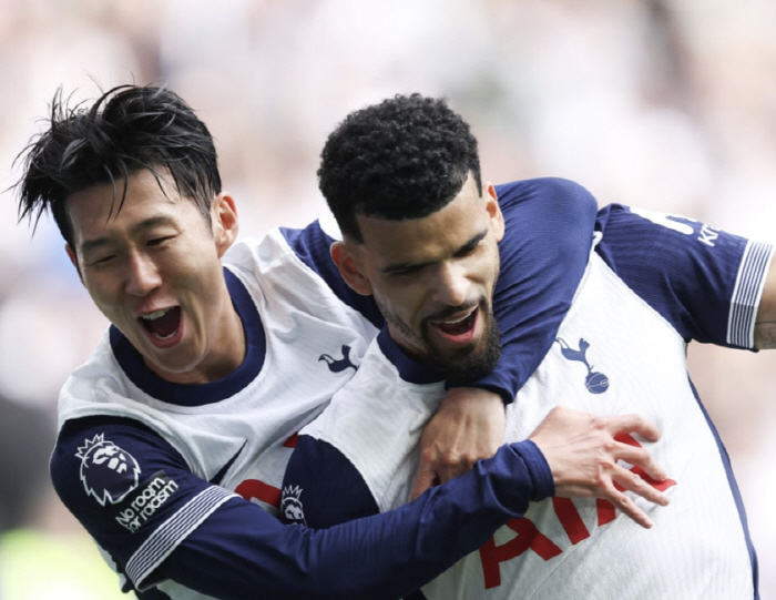 SON 7's permanent number → Dongsang? Son Heung-min made an official announcement himself. I'm happy to go back to Tottenham, to celebrate the legacy of legendary gift Ye-Son