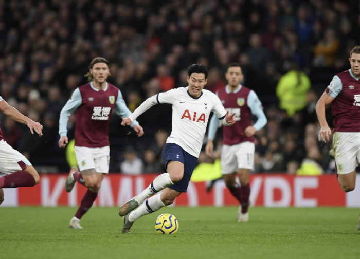 SON 7's permanent number → Dongsang? Son Heung-min made an official announcement himself. I'm happy to go back to Tottenham, to celebrate the legacy of legendary gift Ye-Son