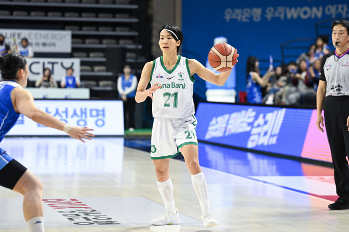 Jamil Warney  Ahn Young-joon scored 30 points, and Seoul SK has won three consecutive games...女 Bucheon Hana Bank has won four consecutive games, and Asan Woori Bank is the lowest (roundup)