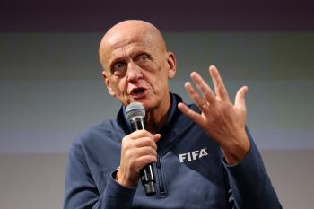 North Korea-China World Cup Introduces Corner Kick VAR? FIFA Umpire Corina, the World Cup final must not be ruined by the wrong decision. The problem is a time delay