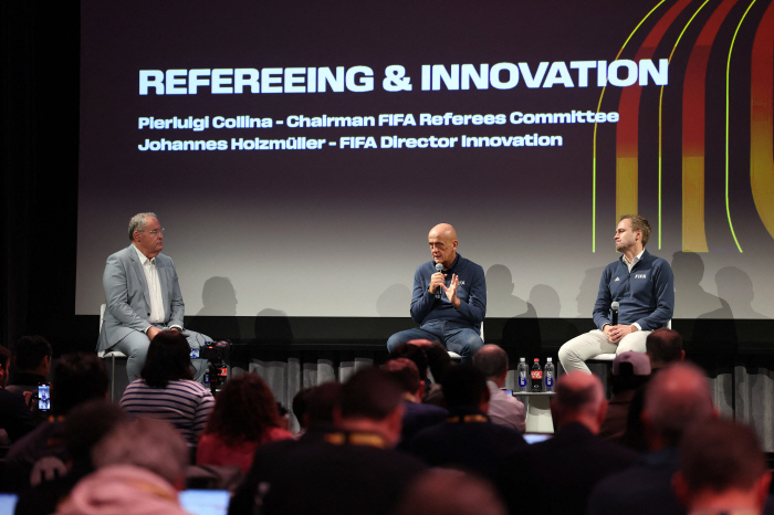 North Korea-China World Cup Introduces Corner Kick VAR? FIFA Umpire Corina, the World Cup final must not be ruined by the wrong decision. The problem is a time delay