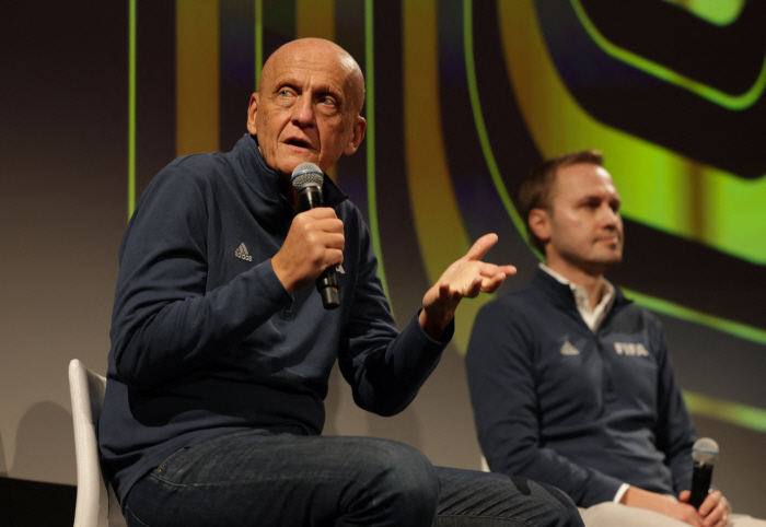 North Korea-China World Cup Introduces Corner Kick VAR? FIFA Umpire Corina, the World Cup final must not be ruined by the wrong decision. The problem is a time delay