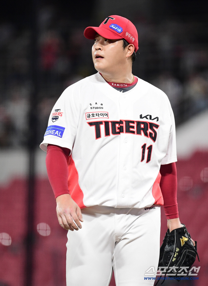 Is it the top priority in negotiations with Kia, the number one pitcher who is unlucky, to take compensation other than 20 players