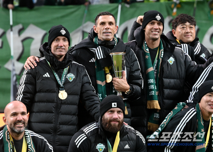  Coach Foyet Thanos, the joy of winning