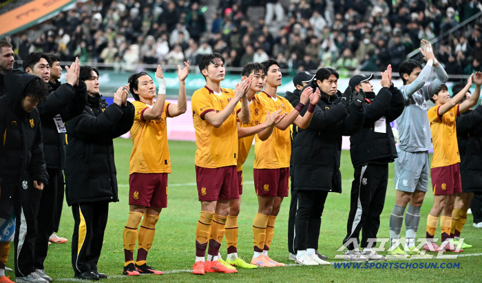  Second place Gwangju greets Jeonbuk supporters
