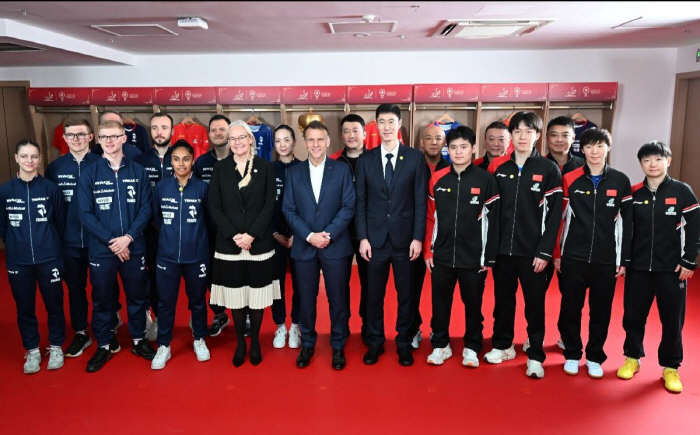 Ping-Pong Diplomacy's Advent Sports ♥ President makes a surprise visit to the World Cup site for mixed teams of Chengdu