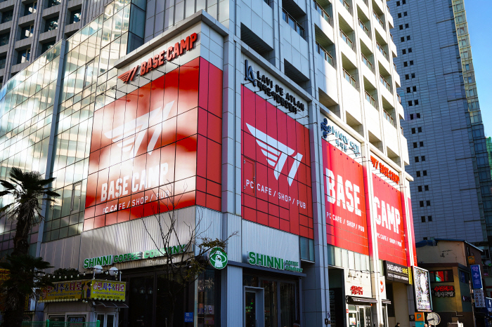 T1 Opens in Haeundae, Busan, the 2nd branch of T1 Base Camp, a next-generation PC room brand that will serve as a hub for e-sports
