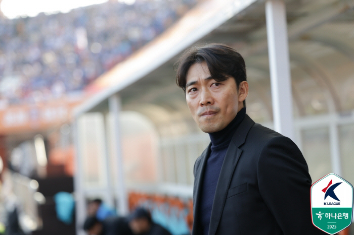  I'll take care of the director Coach Byun Sung-hwan, who failed to be promoted for the second consecutive year, tearfully expressed his intention to resign