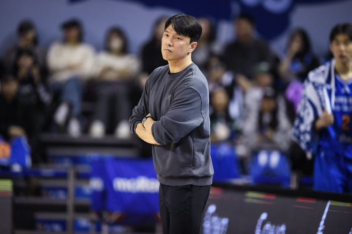 Don't look at director Kim Hyo-beom's anger 3-point shooting success rate, that's SHOW