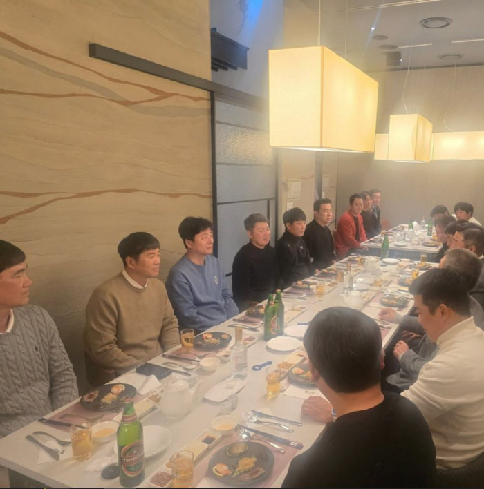 Two incumbent coaches! 84-year-old Kim Sung-geun's baseball flame, SK dynasty → Inherited to the present 