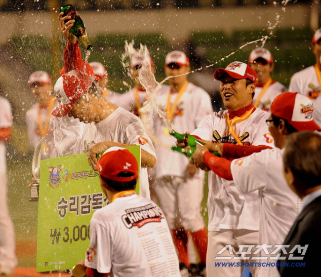 Two incumbent coaches! 84-year-old Kim Sung-geun's baseball flame, SK dynasty → Inherited to the present 