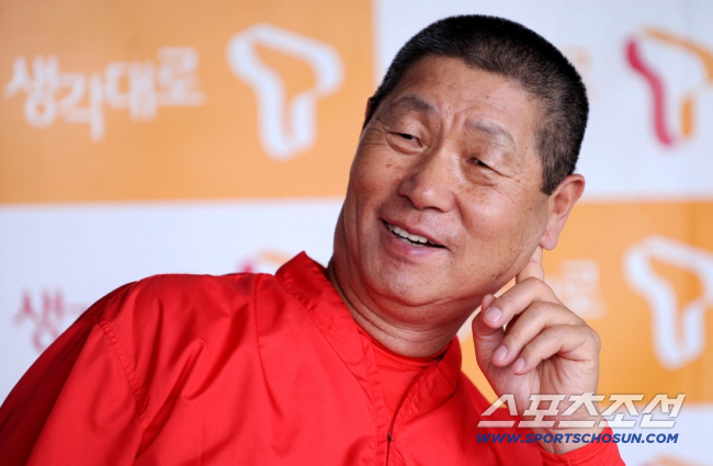 Two incumbent coaches! 84-year-old Kim Sung-geun's baseball flame, SK dynasty → Inherited to the present 