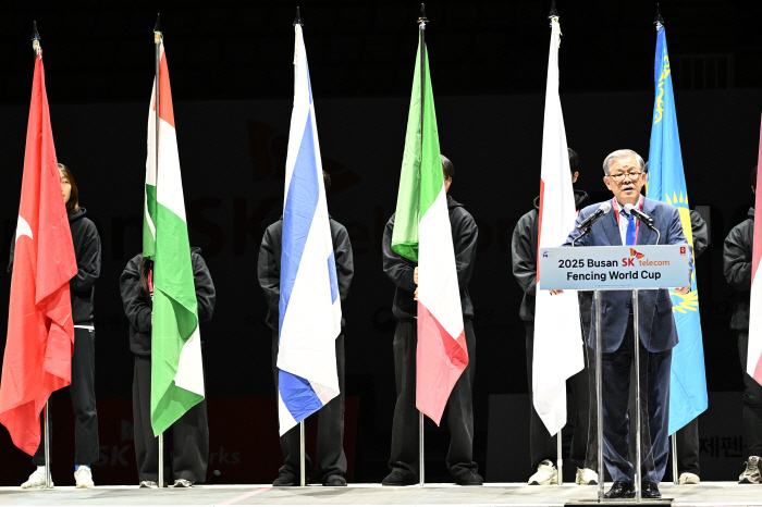 女Fleur, you can't push with your immediate grades, you have to compliment me more! Busan Fleure World Cup 1 Row Intuitive Fencing Association President Choi Shin-won, Sports ♥ Role and Dignity of Adults