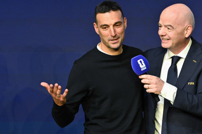 AI is going to be a big surprise! Korea Defeated Paraguay → Japan also won the round of 16 with Mbappe's France! Messi's Argentina shock eliminated from the round of 32