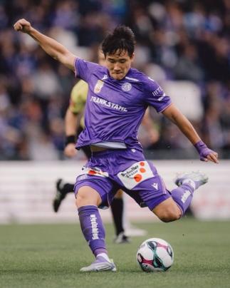 Dad, did you see that? Lee Tae-seok and Lee Eul-yong look like fantastic free-kick exploding season 2nd goal in the last 2 games 2 goals World Cup