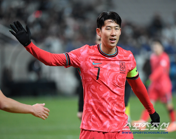 Son Heung-min's considerable mental distress court sentenced to four years in prison for 300 million extortion of pregnancy threatening 女 in his 20s...an attempted blackmail sentence of 40 to 2 years
