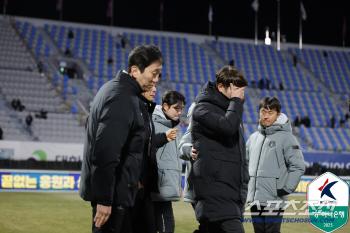 Suwon FC fans, I'm sorry. Director Kim Eun-joong's tears X Choi Soon-ho's use of heavy responsible caps should not be reduced even if part 2 falls off (Suwon Bucheon PO site)