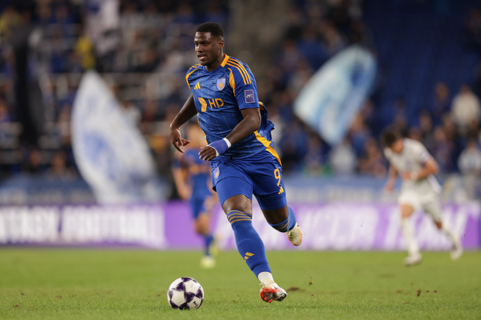 Ulsan Cho Hyun-woo ACLE, who remained, will surely win... The final match of 2025 in the away game at Machida