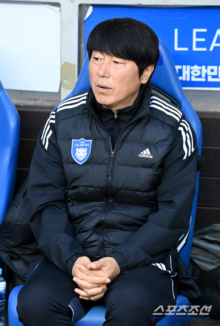 Ulsan Cho Hyun-woo ACLE, who remained, will surely win... The final match of 2025 in the away game at Machida