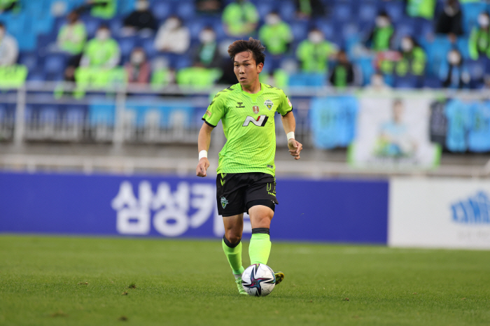 You're the first contributor to the promotion. Tossagupin? Kunimoto, who was mentioned as MVP, abruptly withdrew...Why