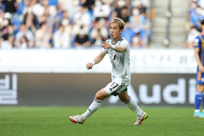 You're the first contributor to the promotion. Tossagupin? Kunimoto, who was mentioned as MVP, abruptly withdrew...Why