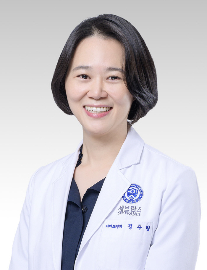 Adult orthodontics satisfaction is higher in men than in women