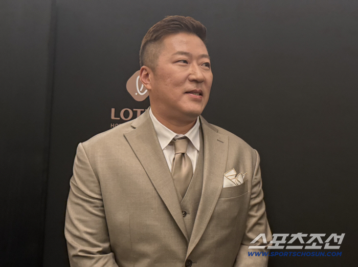 KIA, no, I'm Choi Hyungwoo from Samsung I can't believe a veteran of the world is so nervous