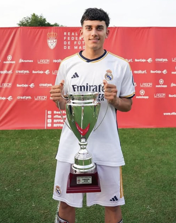 Dad, I'll be a great player Reyes' son, who sadly died six years ago, joins Real Professional Contract → 1st-team training