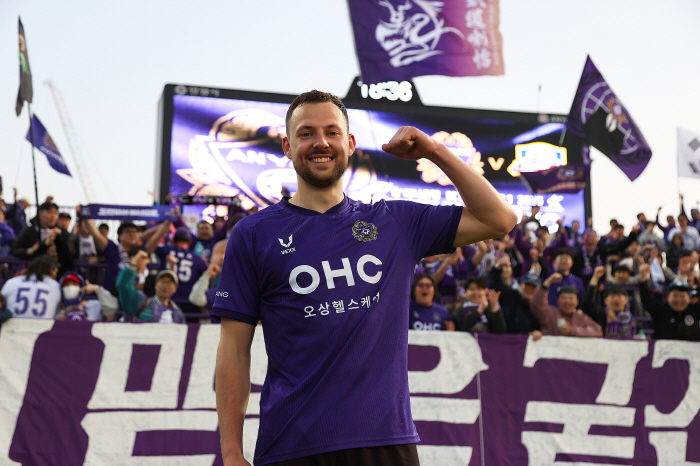  FC Anyang Extends Contract With Thomas, All-around Multiplayer