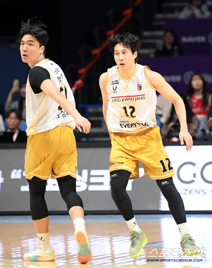  HAN SEUNG HEE, KIM YOUNG HYUN, good mood