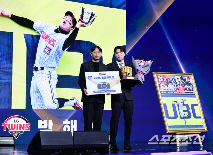  Park Hae-min won the 2025 Golden Glove Golden Photo Award