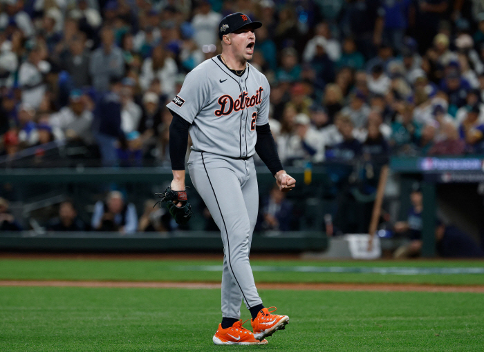 Shocking! They even sell the Tigers' hearts! → Boss, there's no player who can't sell the bombshell