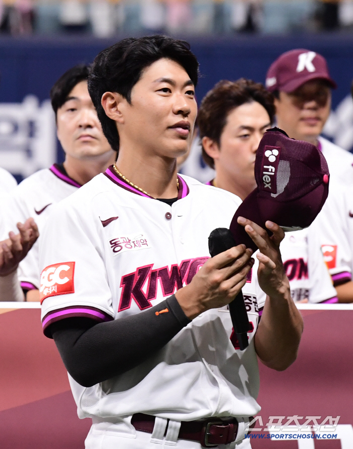 Without Kim Do-young, Song Seong-moon is the world, the first GG glory of his life...My soon-to-be-born daughter will be an exemplary father