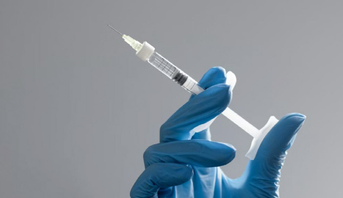 Woman on diet shot, vomiting, losing consciousness...You should avoid pregnancy for a year