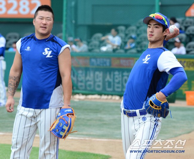 I was wondering if there would be a day together, but this day came. The excitement that Koo Ja-wook talked about with Choi Hyung-woo for the 3rd consecutive GG