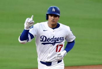 I'm going to get it next year, too Ohtani admires the world for sound greed, 4th outstanding male player of the year award