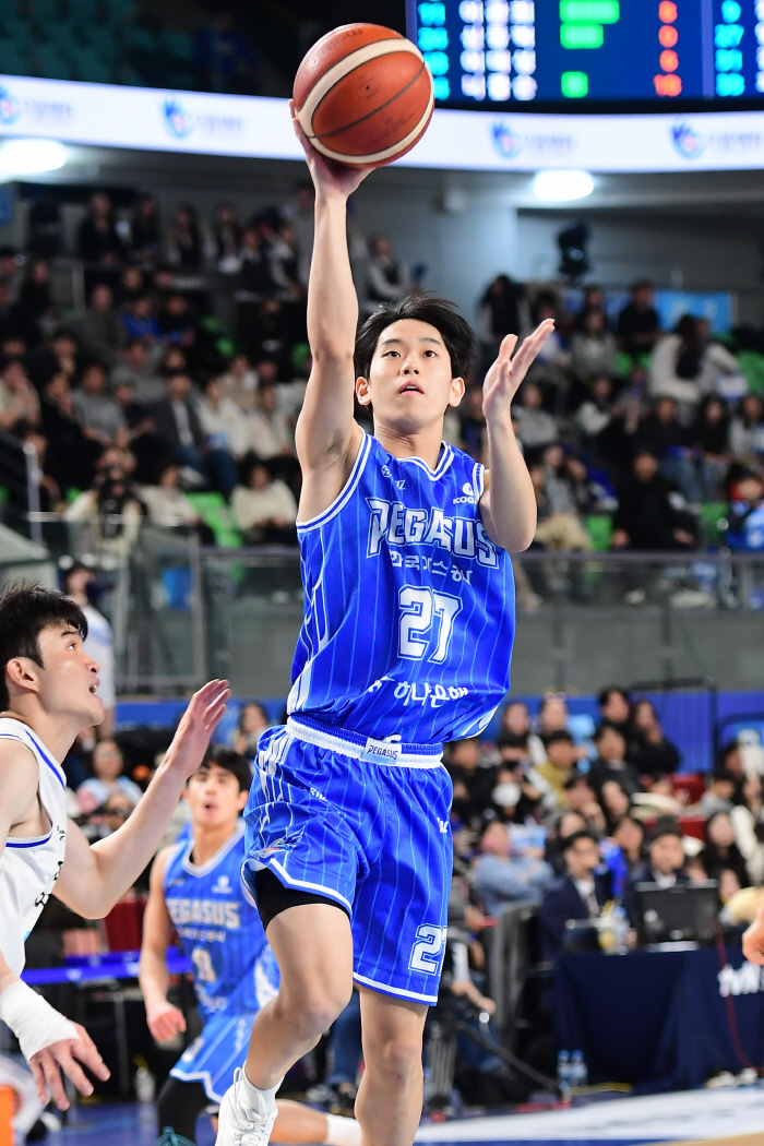 Yang Woo Hyuk with 6 points. more than influence. Gas Corporation Trigad System. I broke down Samsung. a thrilling come-from-behind victory by 17 points