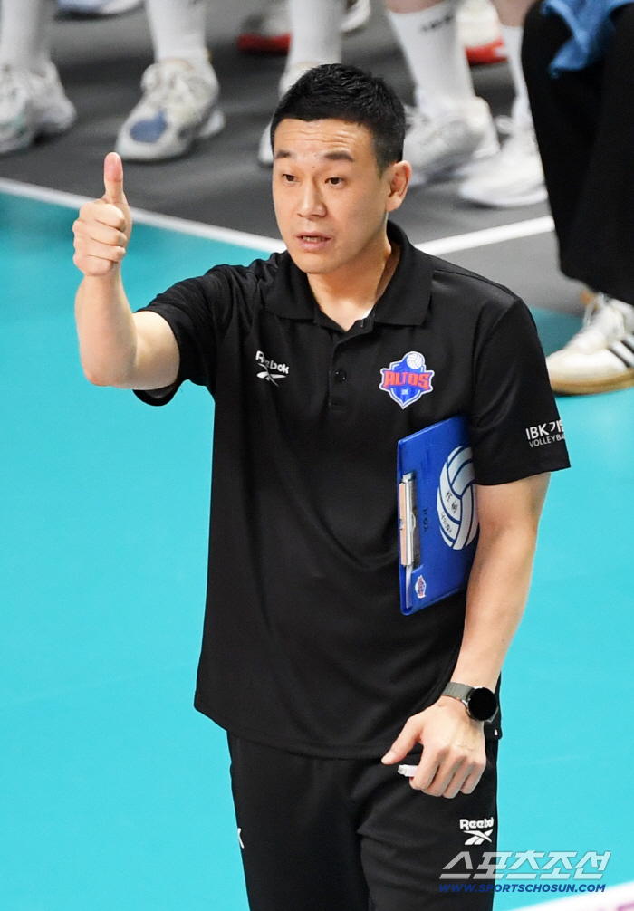  Acting Yeo Oh Hyun, thumbs up