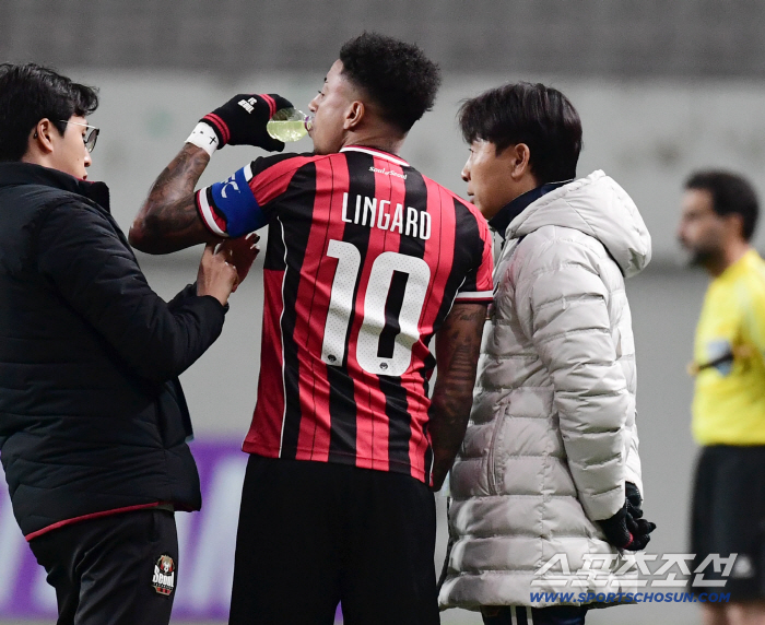  Director Kim Ki-dong, please win Lingard