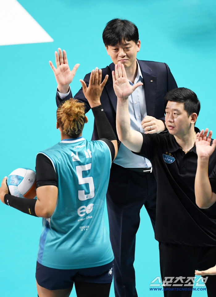  Director Lee Young-taek believes in Silva