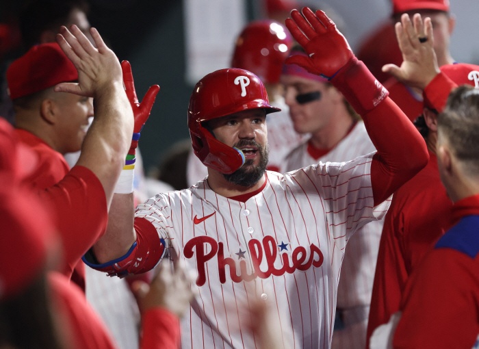 Threat or negotiation? Prepare 220 billion by tonight. Then I'll give him → FA negotiation thriller like a hostage situation, it ended in a flash