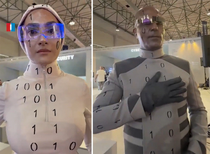 To be called a humanoid robot... It turns out that people are wearing makeup and mocking it