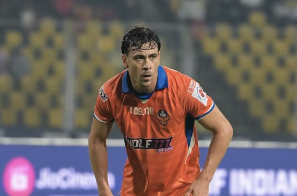 Unprecedented happening, change your underwear vs. I don't want to. I've never had a red card before a match