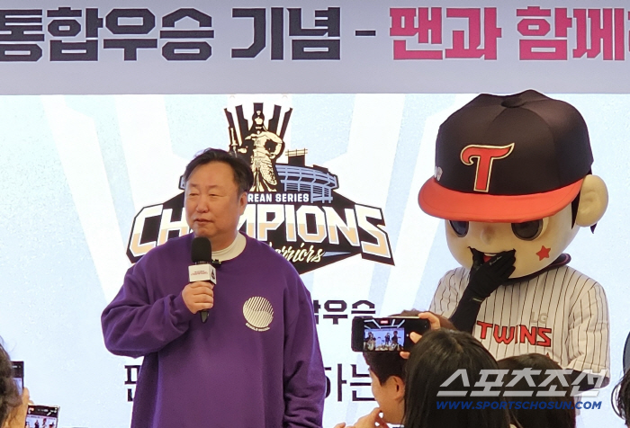 communication of multi-year contracts. 'Waiting for the answer.' 'Park Dong-won, Hong Chang-ki's multi-year contract status that Cha announced to his fans'