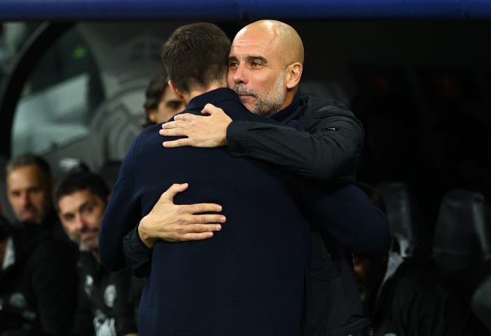 Is it soccer or wrestling? Rudiger, who made an accident again, and Holan, the winning goal...Manchester City, Real 21 come-from-behind → Alonso, what should I do